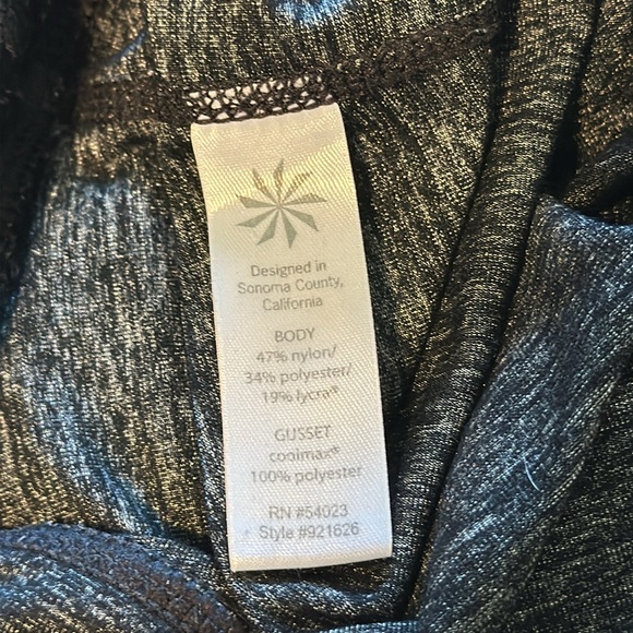 Athleta Odyssey Chaturanga Yoga Capri Leggings in Dark Gray Size Small - Picture 6 of 6